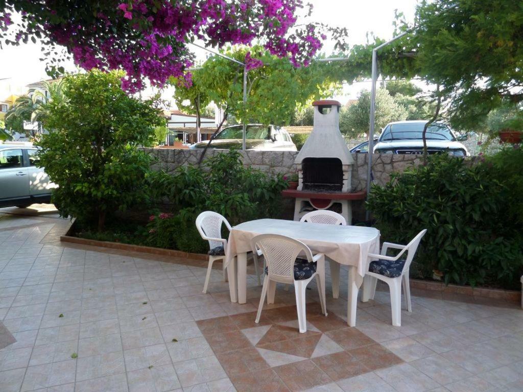 Apartmani Lili Mali Losinj Ngoại thất bức ảnh